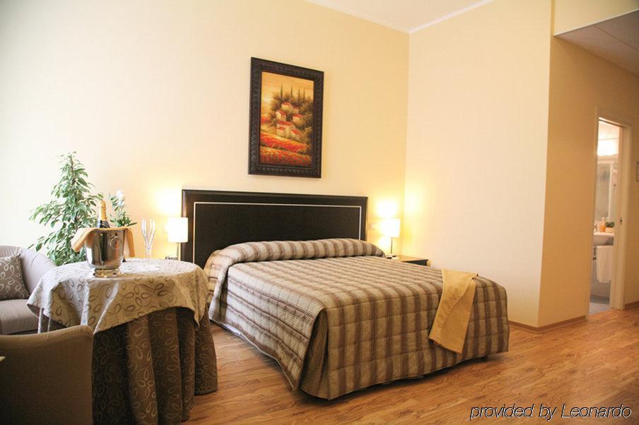 Hotel Villa Cinzia Villanova Mondovì Екстериор снимка