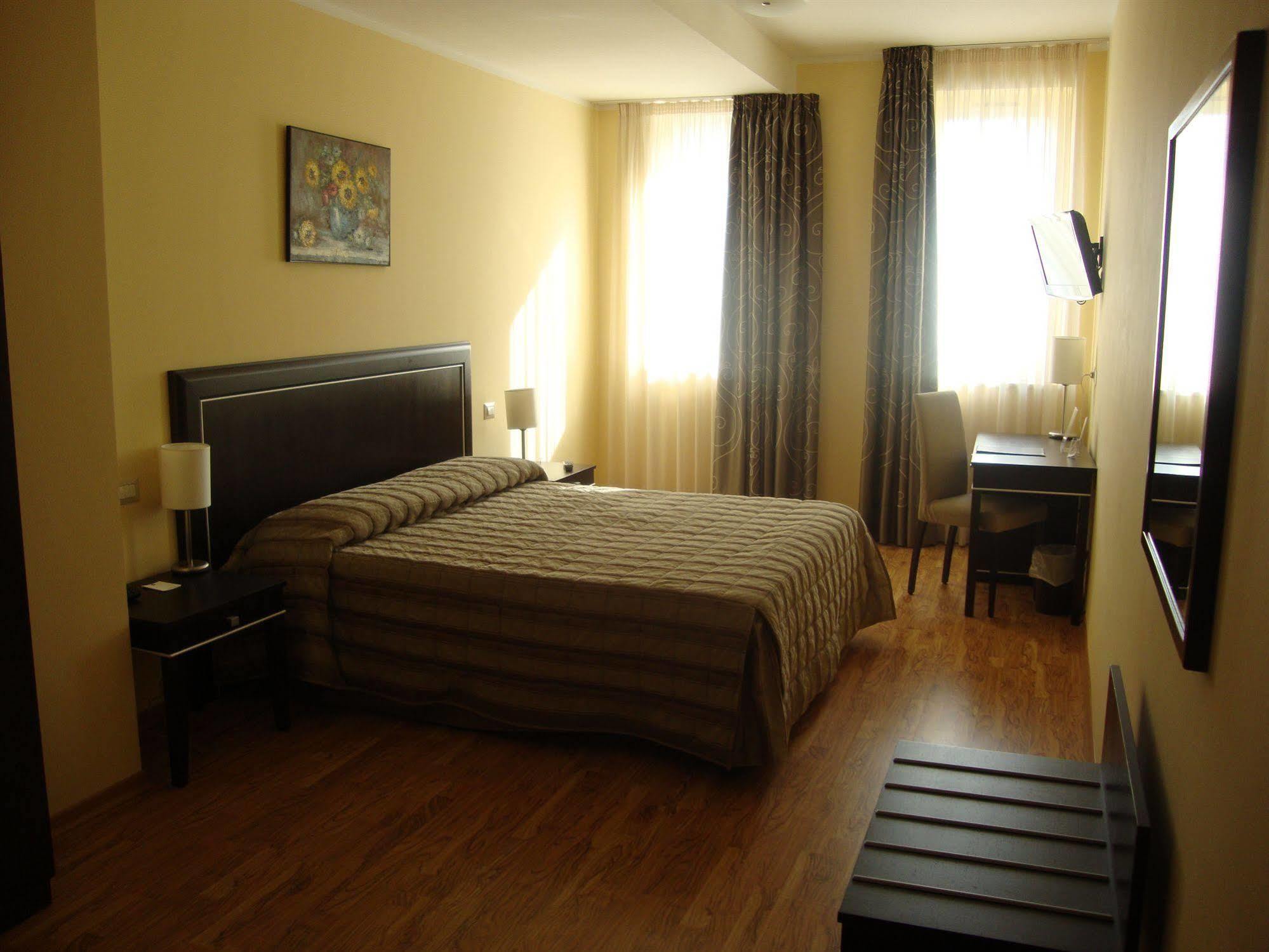 Hotel Villa Cinzia Villanova Mondovì Екстериор снимка